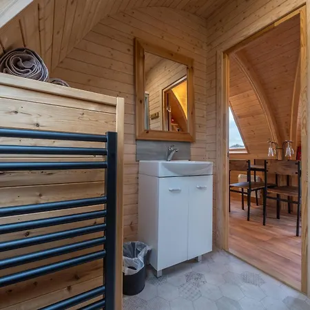 Borrett Escapes - Luxury Pods Деревянный коттедж *