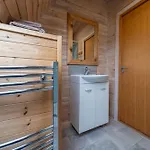 Lodge Borrett Escapes - Luxury Pods *