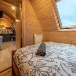 Lodge Borrett Escapes - Luxury Pods *