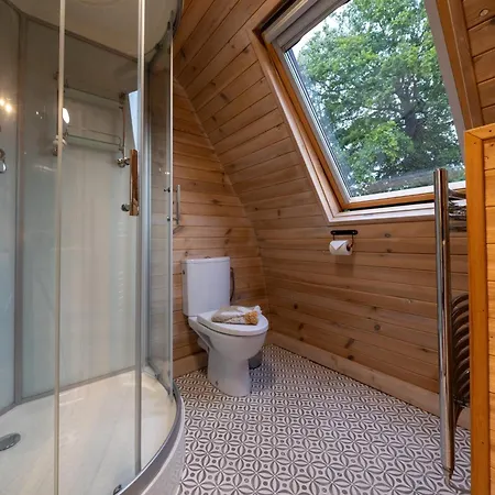 Borrett Escapes - Luxury Pods