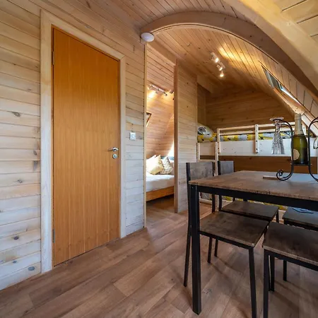 Borrett Escapes - Luxury Pods Domek letniskowy *