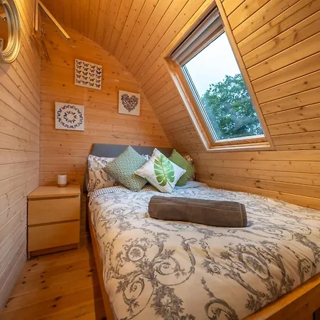 Borrett Escapes - Luxury Pods Lodge