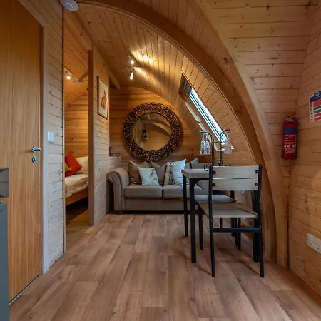 Borrett Escapes - Luxury Pods Lodge