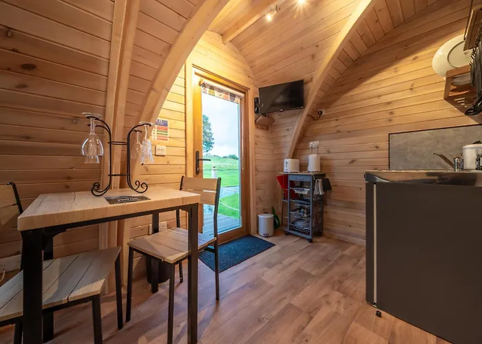 Borrett Escapes - Luxury Pods *