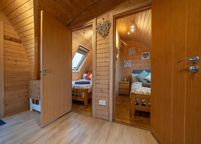 Borrett Escapes - Luxury Pods *