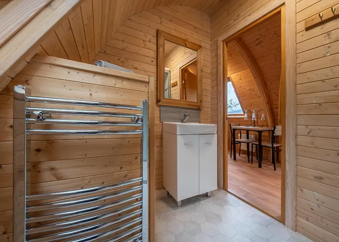 Borrett Escapes - Luxury Pods