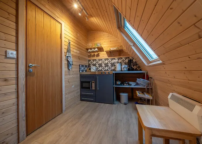 Borrett Escapes - Luxury Pods *