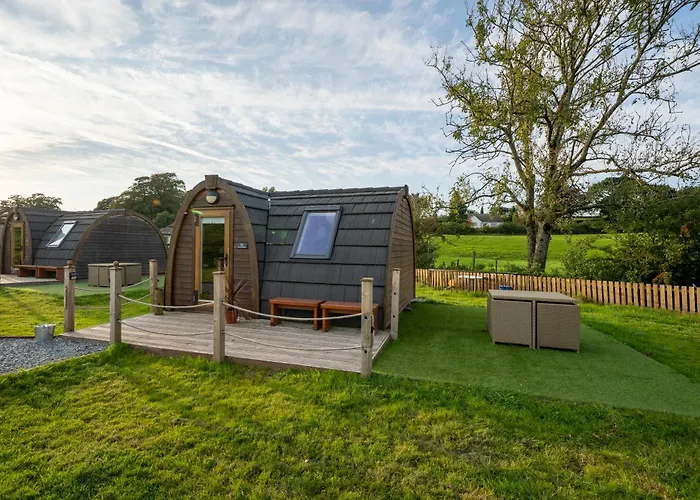 Borrett Escapes - Luxury Pods Lodge *